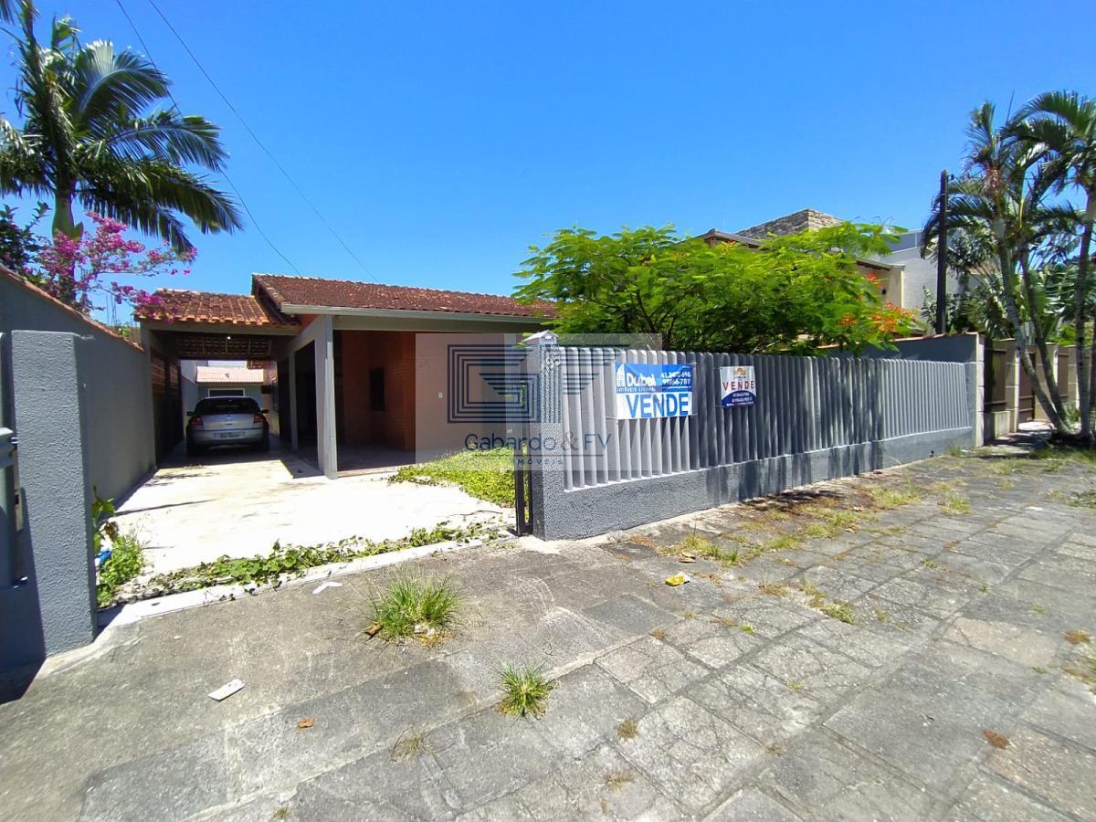 Casa para Venda, Guaratuba / PR, bairro Centro, 4 dormitórios, sendo 2 ...